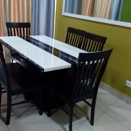 Mintsuite Homestay Putrajaya Buitenkant foto