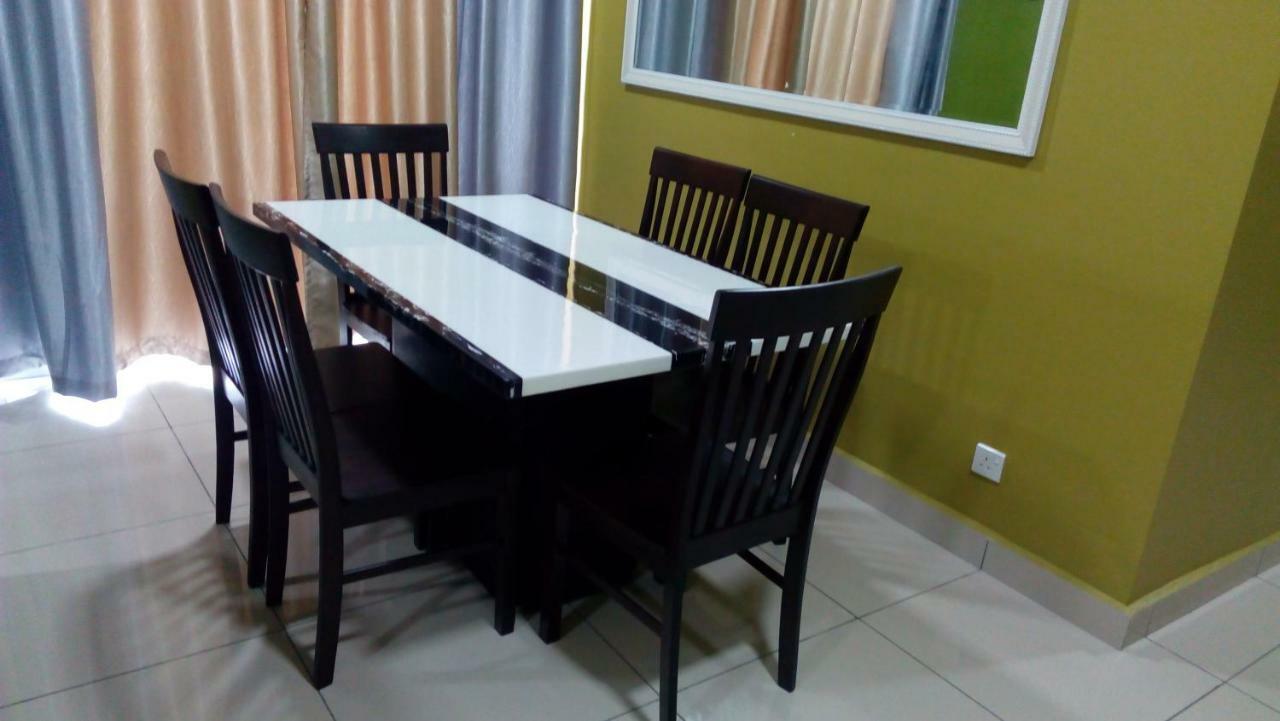 Mintsuite Homestay Putrajaya Buitenkant foto